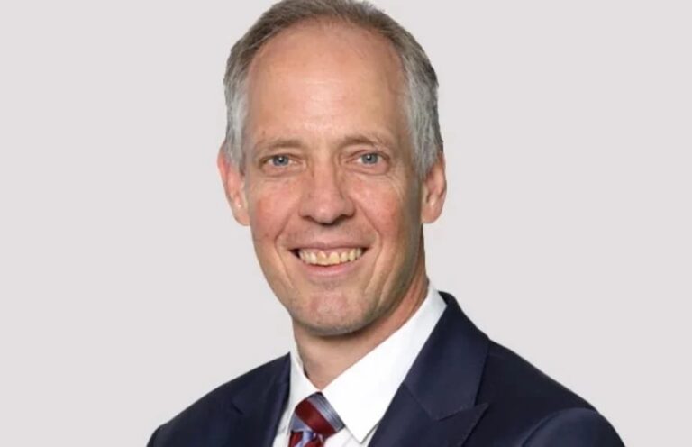 Iain Williamson will leave his position as CEO of Old Mutual on August 31, 2025, after a successful five-year tenure. Image credit: (Old Mutual/ Supplied)
